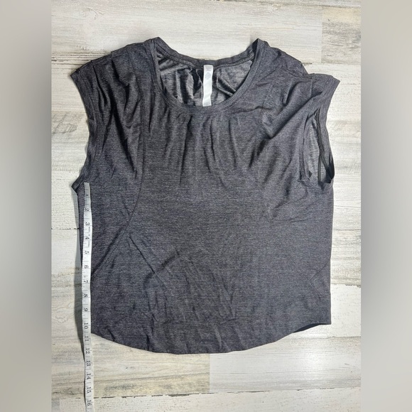 Lululemon sleeveless grey tee Sz.4 - Picture 3 of 7
